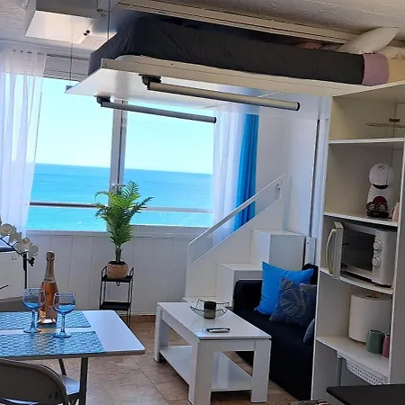 Apartamento Estudio En Primera Línea De Mar *