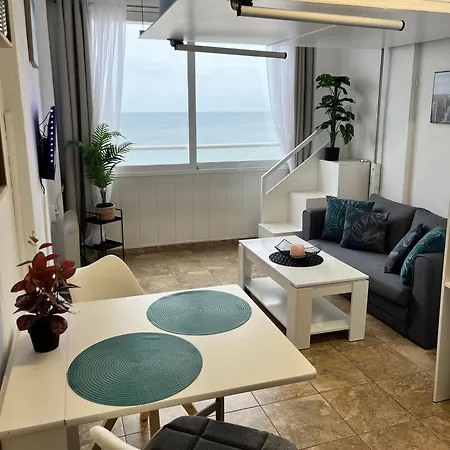 Estudio En Primera Línea De Mar *